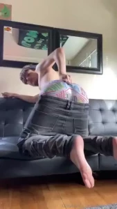 Let me shake it on yo dick