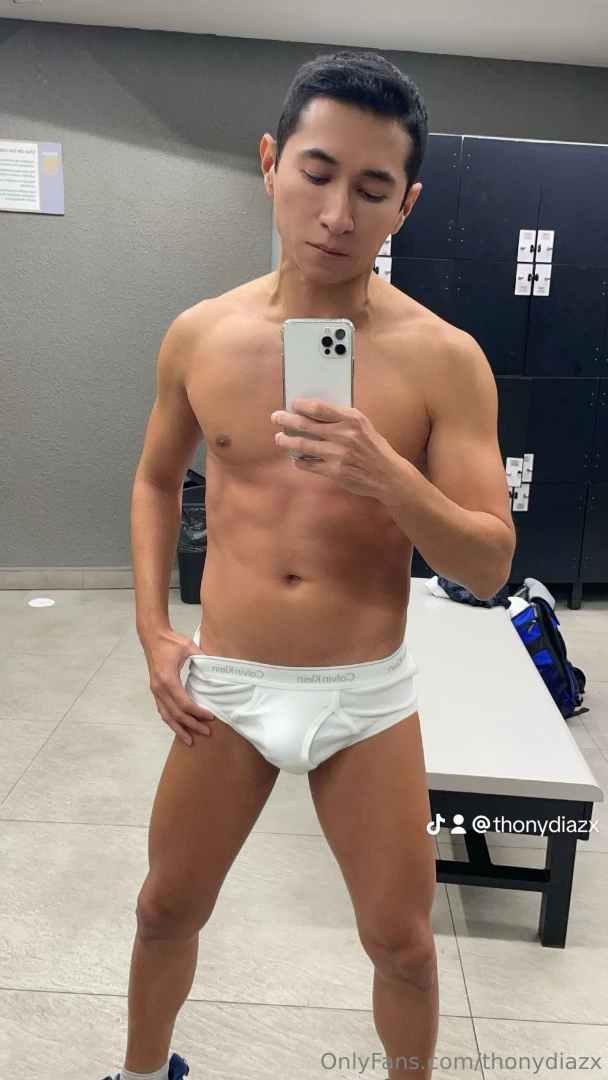 Briefs in the gym 