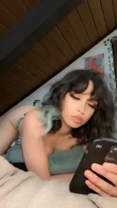 I want you to have a clear image of how i look while i check my 