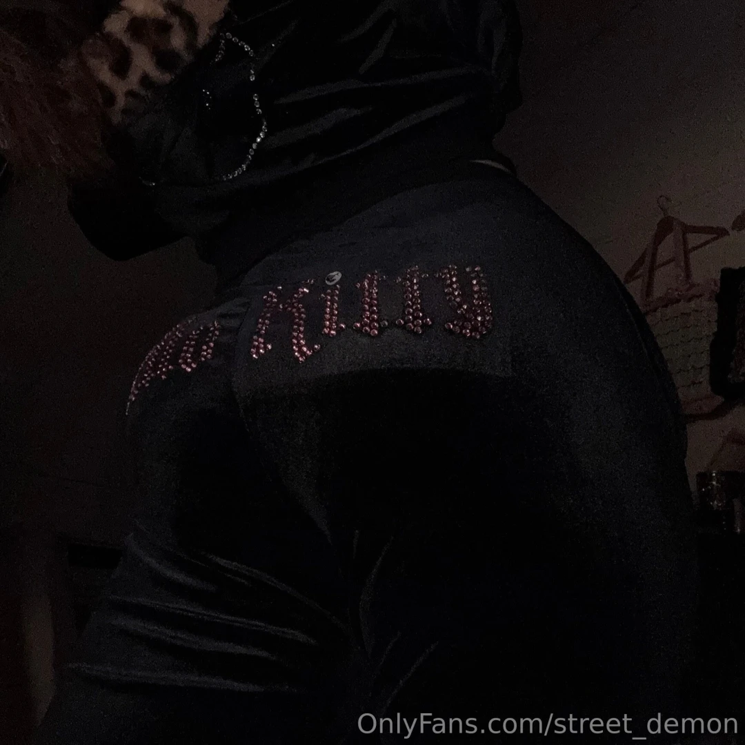 I feel so sexy and cute in this outfit 