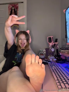 Meow meow meow egirl feet