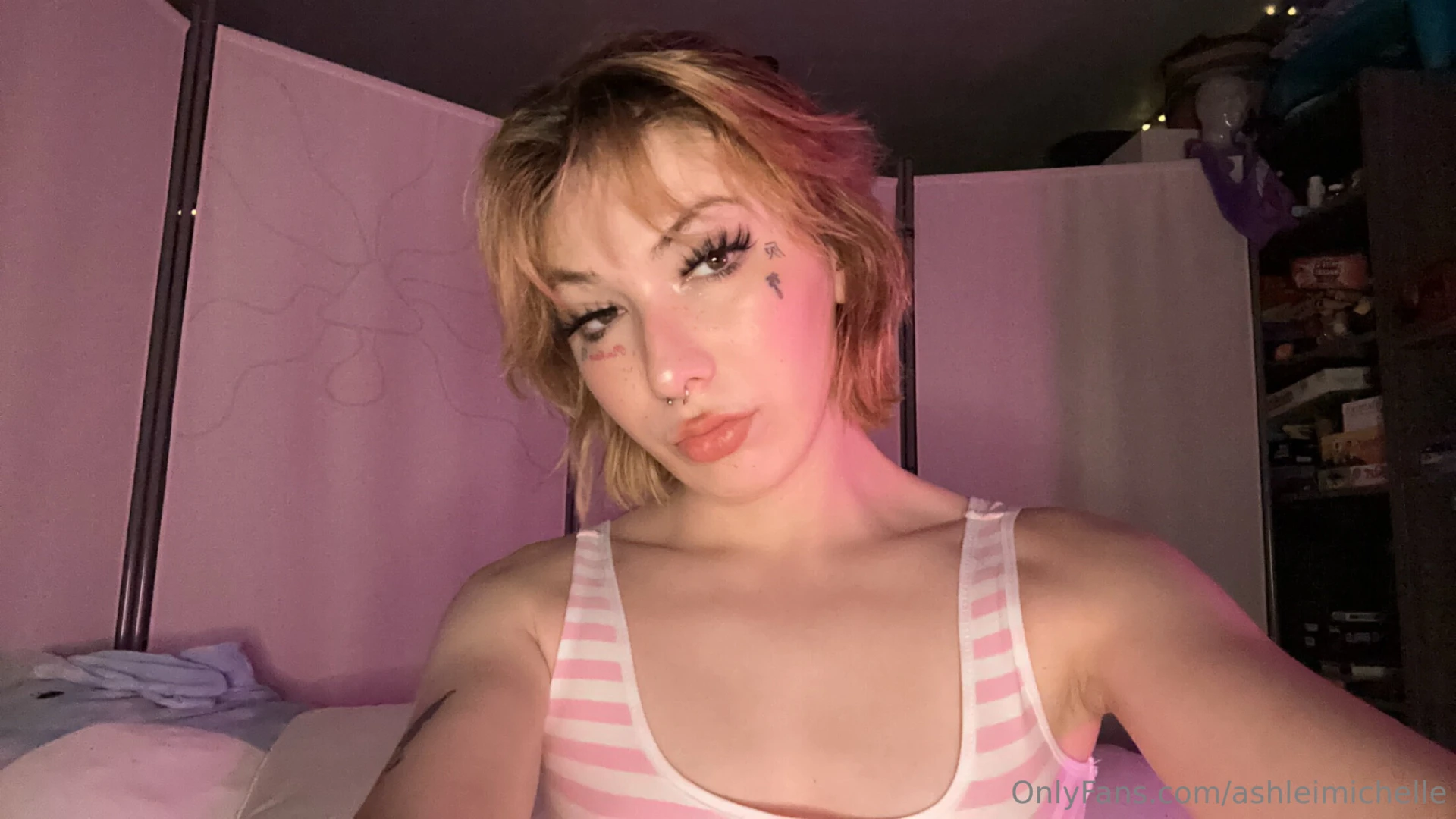 Happy 4th babe let s start the fireworks in my room 