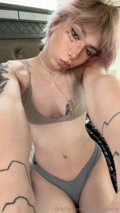 Feeling extra naughty should i act on it or make u beg first