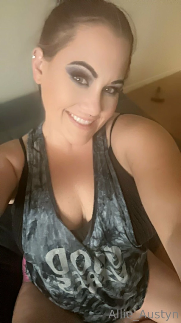 Hoping that you re all having an amazing day 