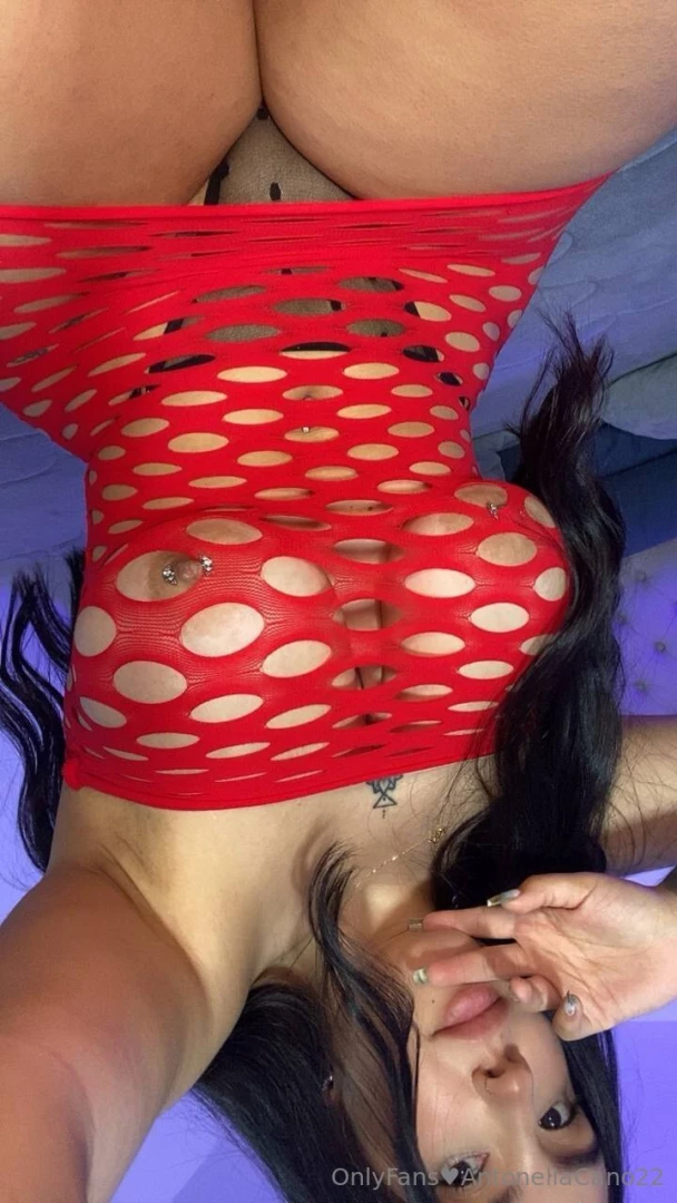 Si volteaste la cabeza me debes una propina por curioso 