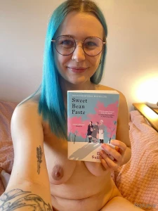 My currently reading i m a bit of a book nerd amp my idea of a perfect