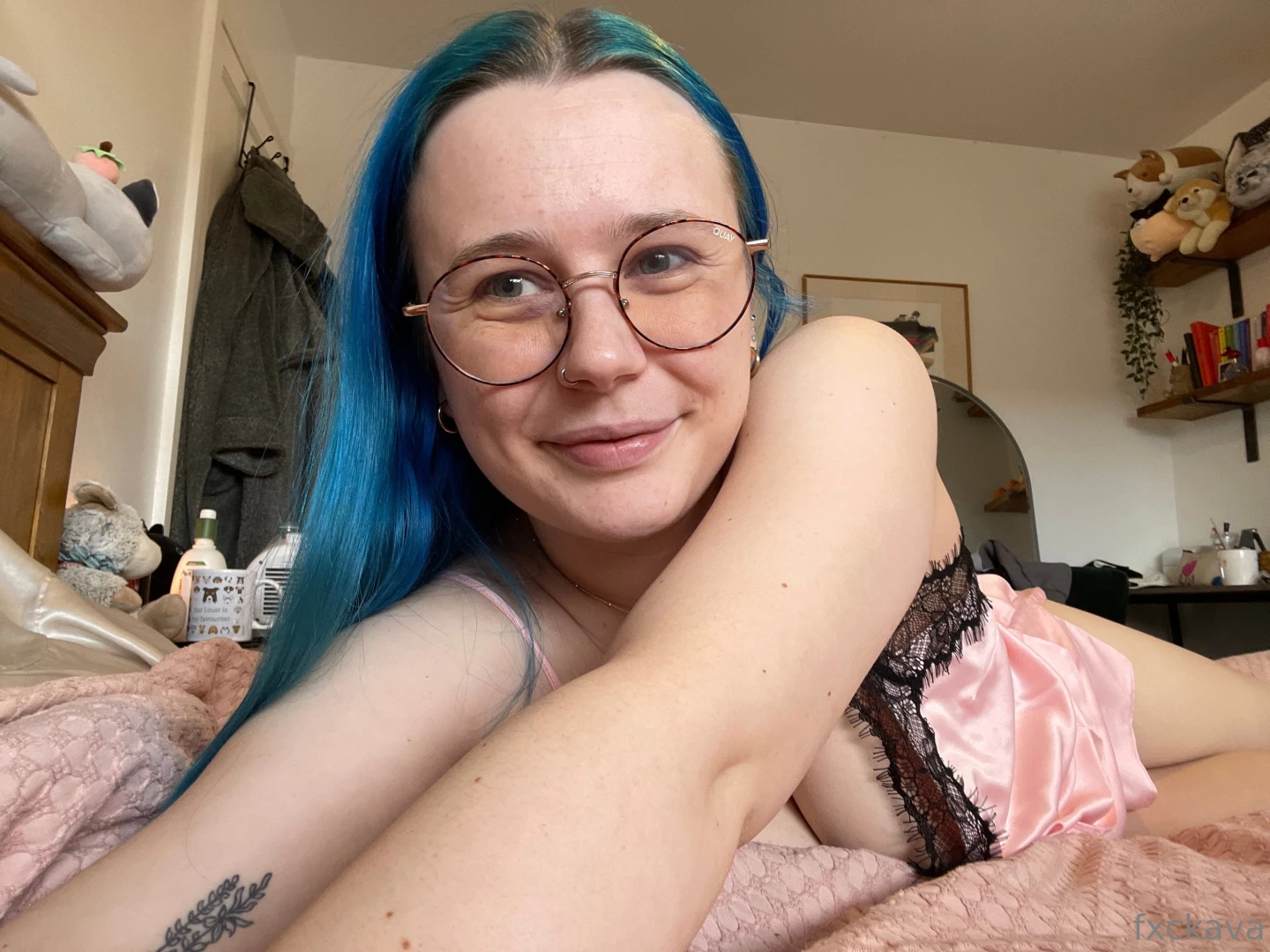 I wanna hang out w u 