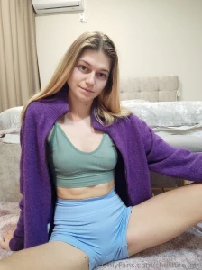 Look how i take off this sexy sport outfit part 1