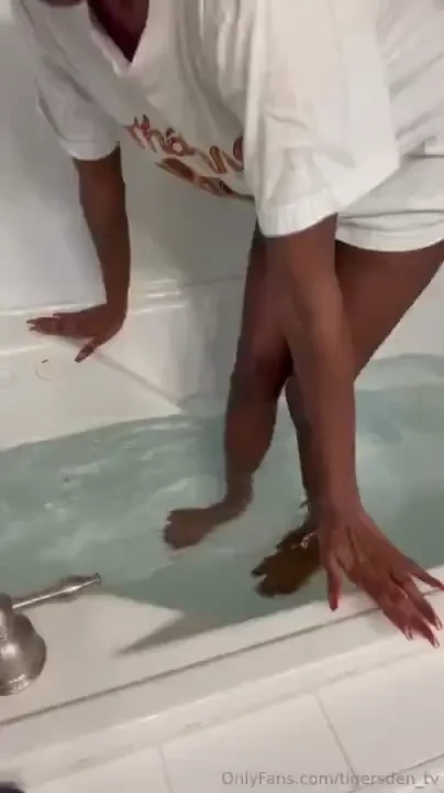 Take a bath with me talking fingering squeezing and more 