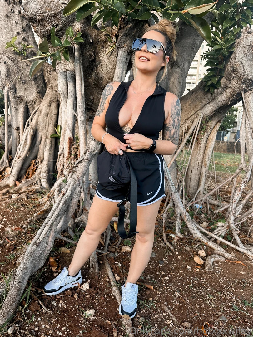 About to give you some island content raegan 