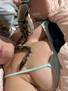 Everyone loves the titties