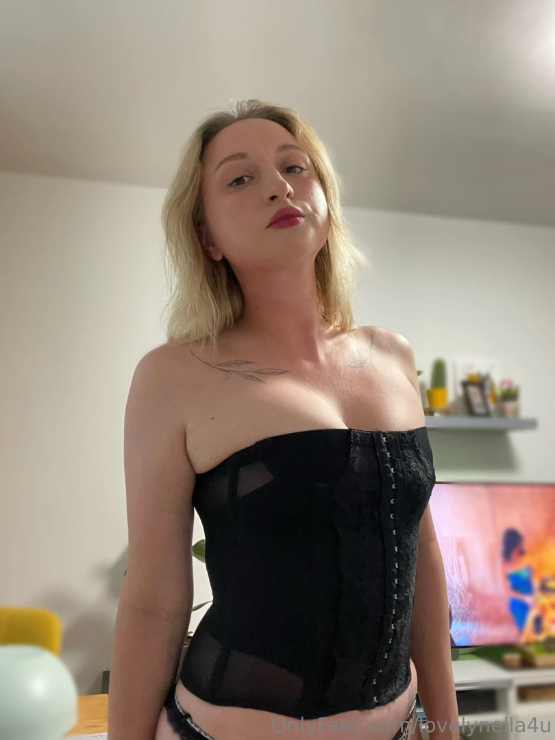 What are your thoughts about this outfit 