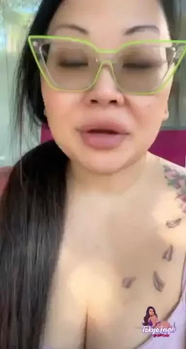 Happy hump day my fan-fam 