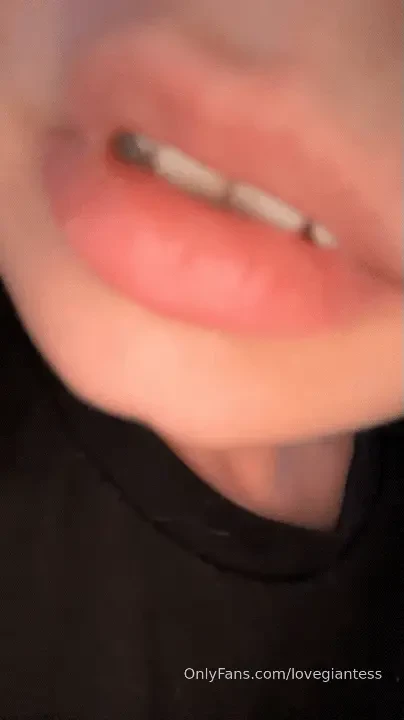 Lick lick what scenarios do yall wanna see next what content do yall 