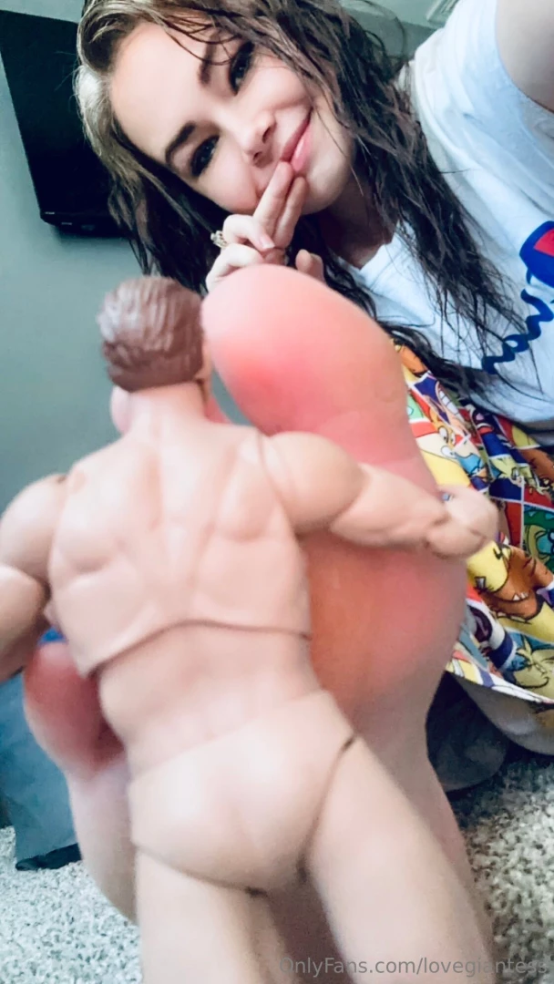 Seriously this is what you call feet worship you re boring me lol it s part 2 