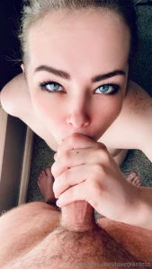 Do my eyes hy pn no ti ze you