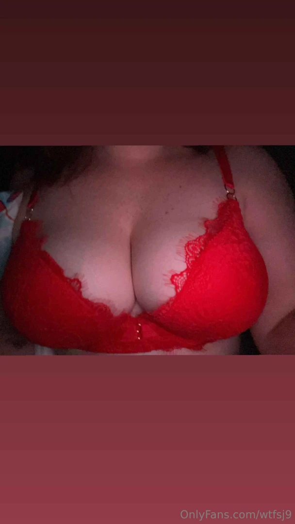 I just want to apologise for not being active for so long ily all for 