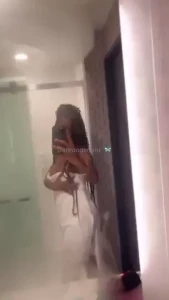 Pussy pretty enough to ride your face dm me i m