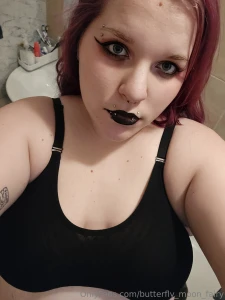 Gothic queen