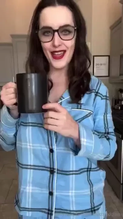 Watch this beauty steal the show 