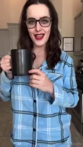 Watch this beauty steal the show