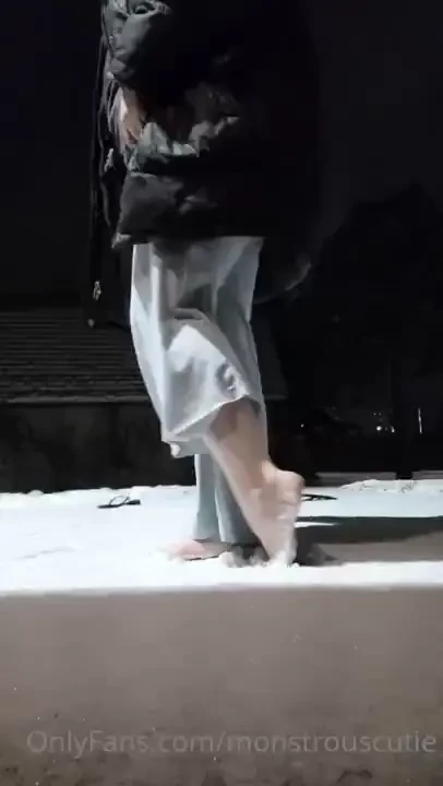 Playing out in the snow in flipflops or barefoot can make a girl s 