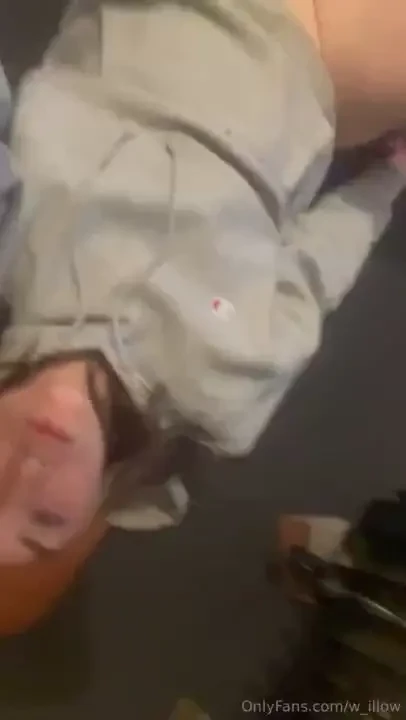 Got horny sooo got the bitch slave round to literally just sniff my 