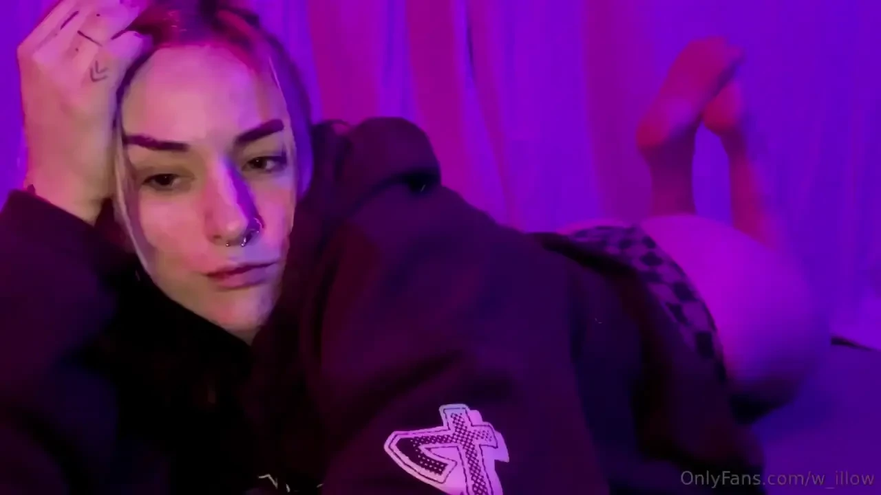 Which little fucking fart bitch is going to keep me entertained 