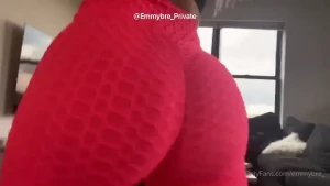 I think i should do some more legging content what do you guys think