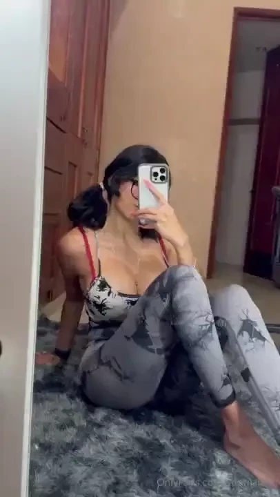 Me acabo de rasurar mi vagina 