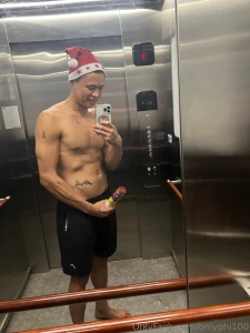 Let s play a christmas game how many firework shots are in this tube