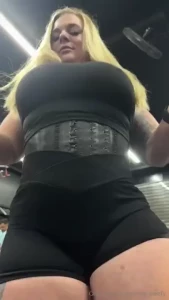 Jiggle jiggle jiggle need someone to make them bounce while riding