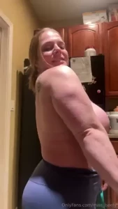A sweet treat for my loves what should i smash next part 1