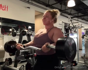 How much weight do you think i m curling 10 times here probably more