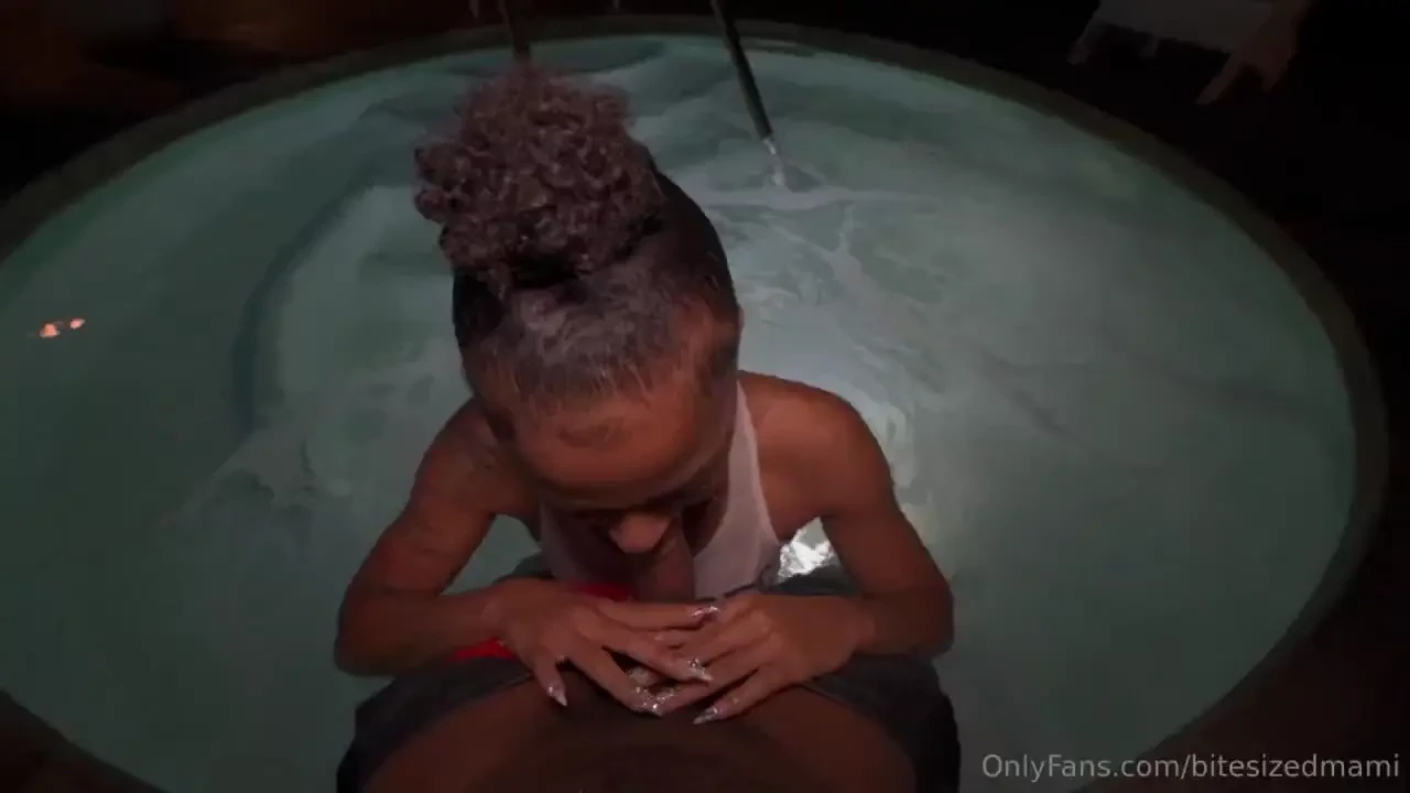 Imagine me treating you like this in the cuzzi also get ready for more 