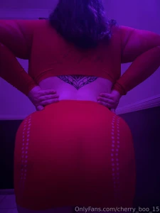 Who does love red part 1