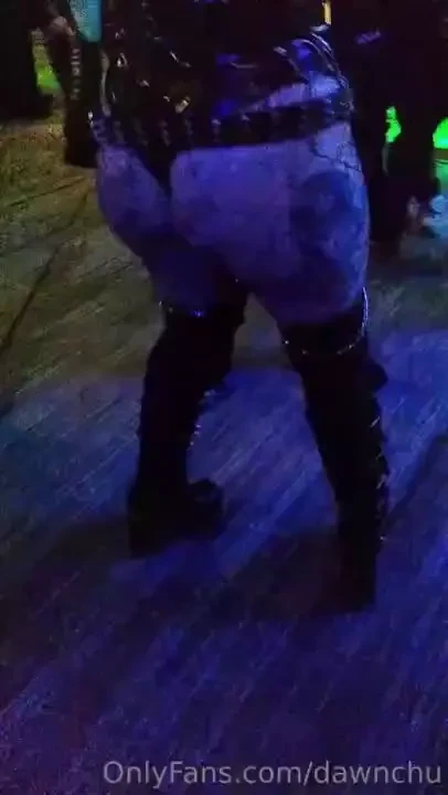 Just some booty swaying 