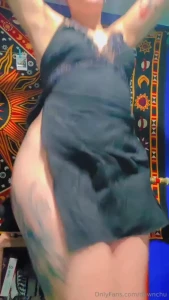 Just some dancing around videos where my ass clapping is loud as fuck part 1