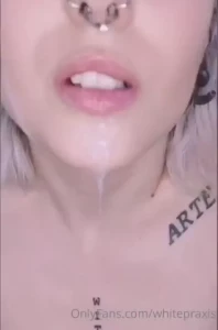 Os gustar a correros en mi boca jaja ese placer solo lo tiene mi chico