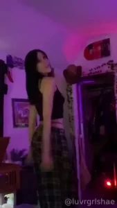 Ur amazonian queen letting u gaze upon her beauty