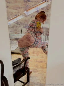 Arty mirror ass