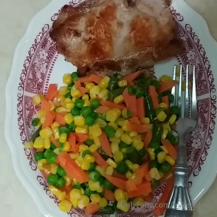 Pork chop and steamed veggies 