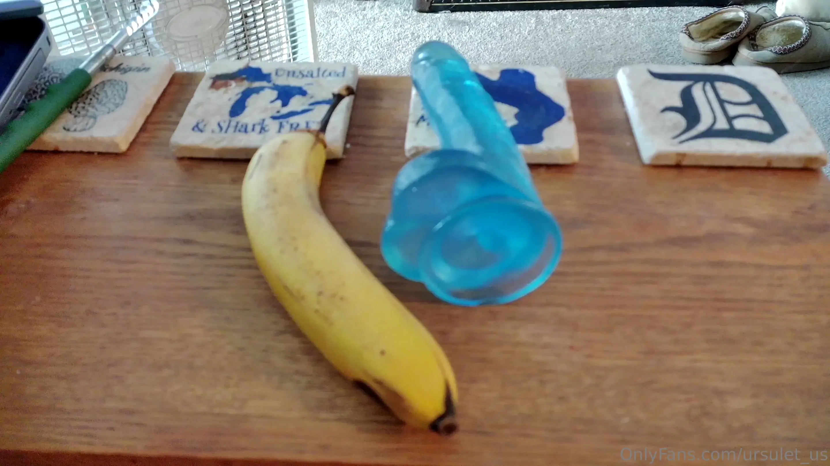 Bj which was better banana or dildo let me know 