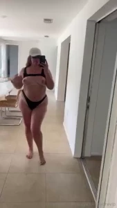 Always showing off my sexy body for you