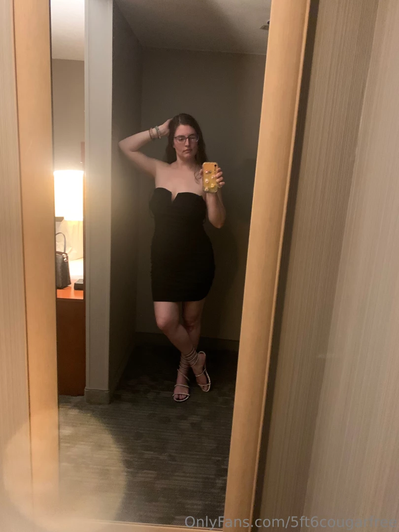 Hi happy new year amp check out my new content 5ft6cougar part 3 