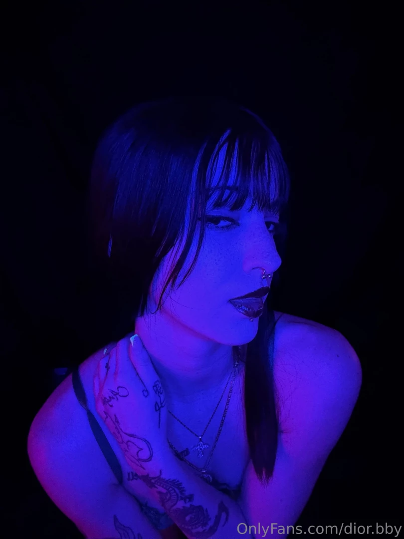 I wanna get on my knees and look up to you like the 1st pic part 2 