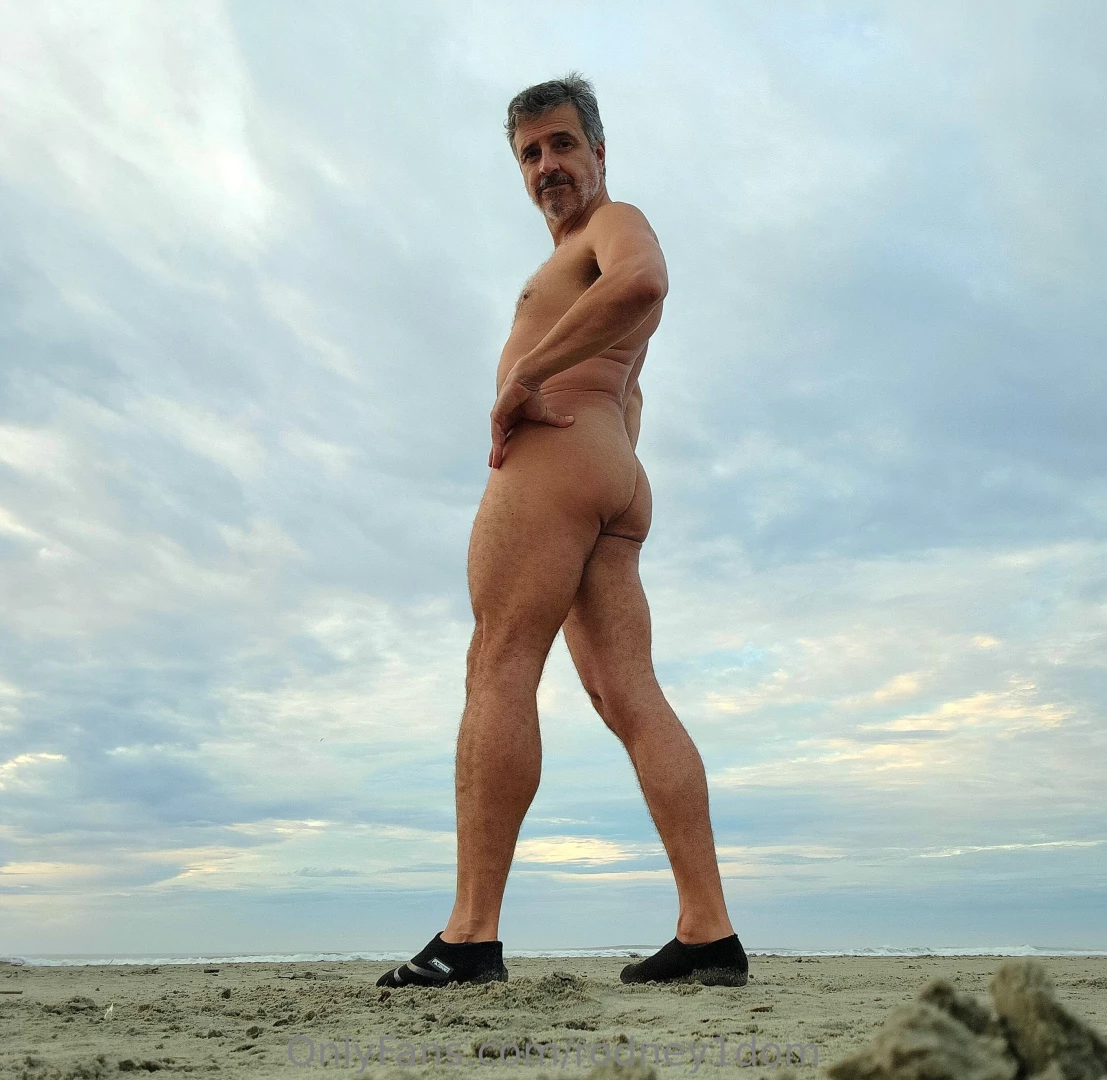 Photos and new video on the public beach part 1 