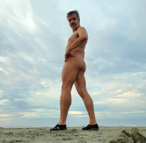 Photos and new video on the public beach part 1