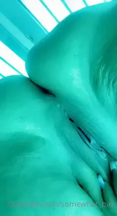 My pussy started throbbing while i was tanning i had to play with it 