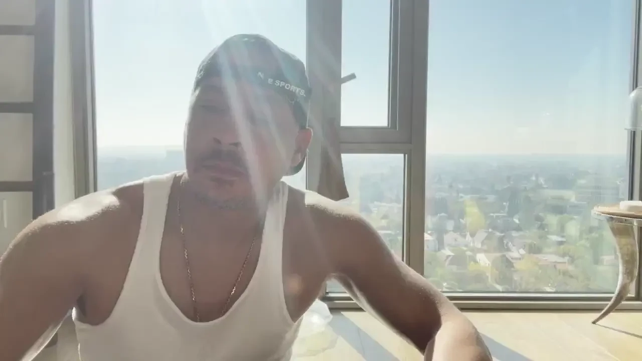 Overcoming fear meditation experience just close your eyes amp listen 